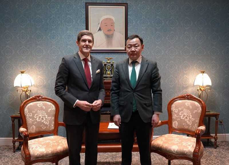 Госсекретарь МИД Монголии встретился со страновым директором Корпуса мира США