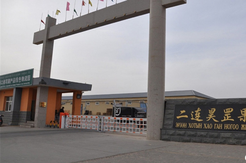 КПП Эрэн-Хото на границе Китая и Монголии запустил режим круглосуточной таможенной очистки грузов