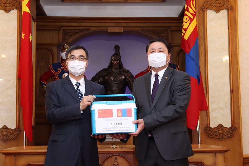 Министерство обороны КНР передало Монголии партию вакцины "Sinopharm"