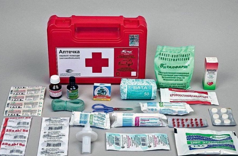 В аптечки первой помощи разрешили включать лекарства