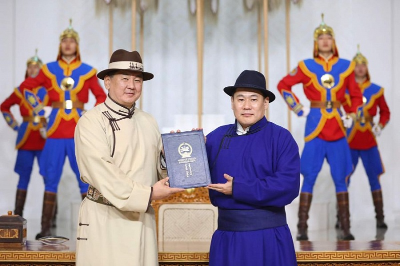 Президент Монголии издал Указ о чествовании и продвижении национального музыкального инструмента морин хуур