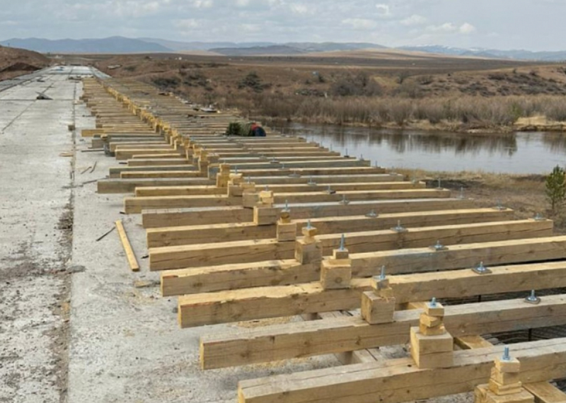 На Гортоповском мосту в Заиграевском районе Бурятии приступают к бетонированию консолей