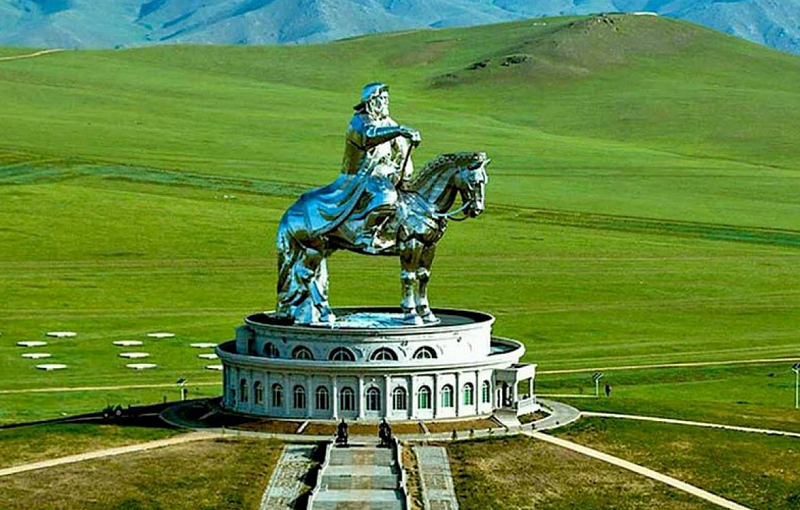 Объявлен конкурсный отбор претендентов на обучение в творческих вузах Монголии