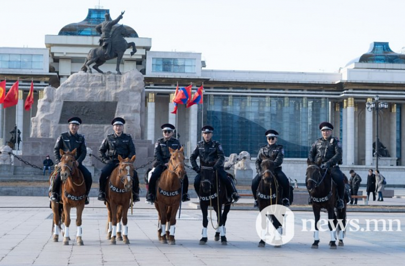 Конная полиция будет патрулировать территории популярных туристических мест Монголии