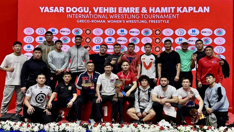 Сборная Монголии по вольной борьбе завоевала 10 медалей на соревнованиях в Турции
