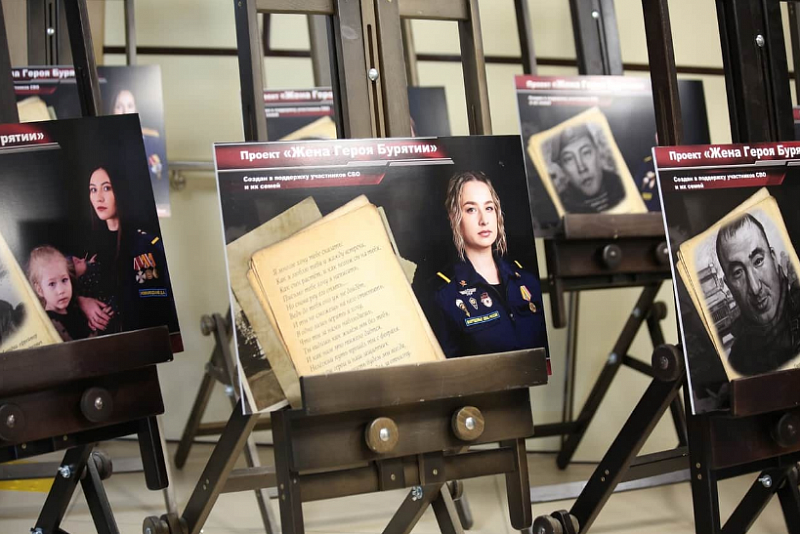 В Национальной библиотеке состоялось открытие выставки «Жена Героя Бурятии»