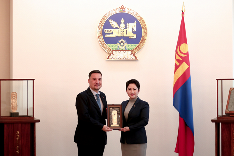 Глава МИД Монголии встретилась с послом ЕС