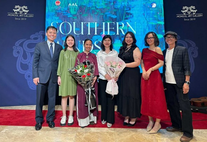 В Улан-Баторе открылась выставка вьетнамской живописи