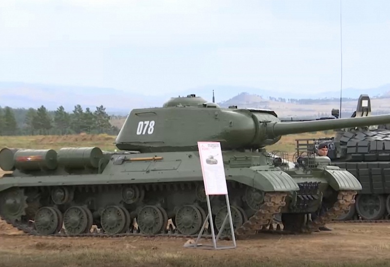 В Бурятии открыли новый танковый полигон