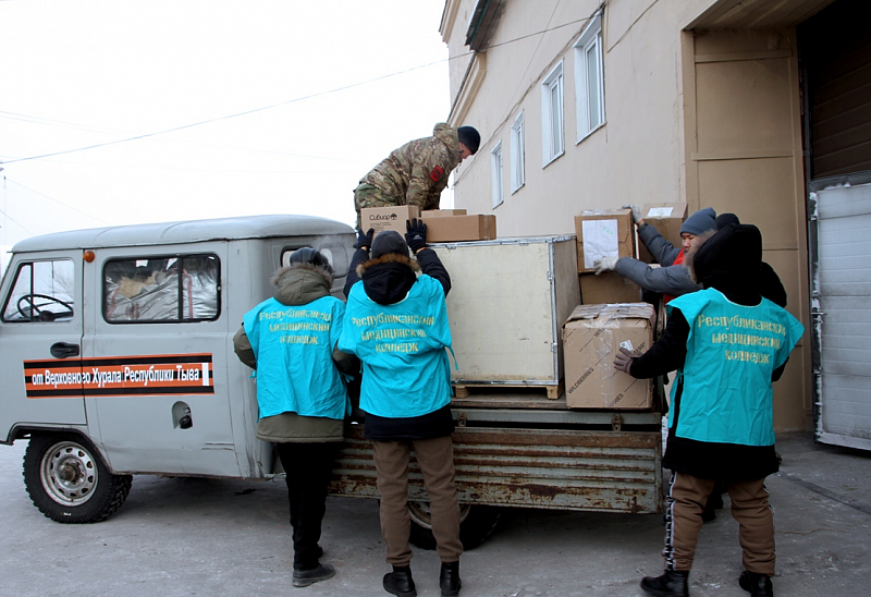 Участникам СВО из Тувы к празднику Шагаа отправили мясо сарлыка и пельмени