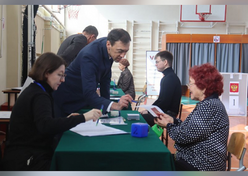 В Монголии на выборах президента РФ проголосовала половина зарегистрированных россиян