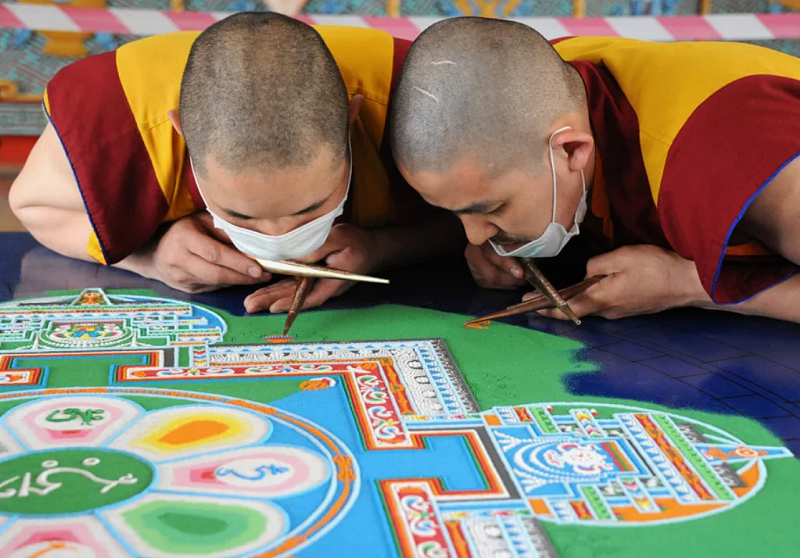 Буддийские монахи Калмыкии и Индии возведут в Элисте мандалу Будде Медицины