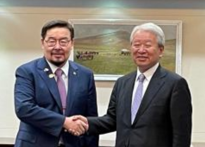 Президент JICA Танака провел переговоры с председателем ВГХ Монголии