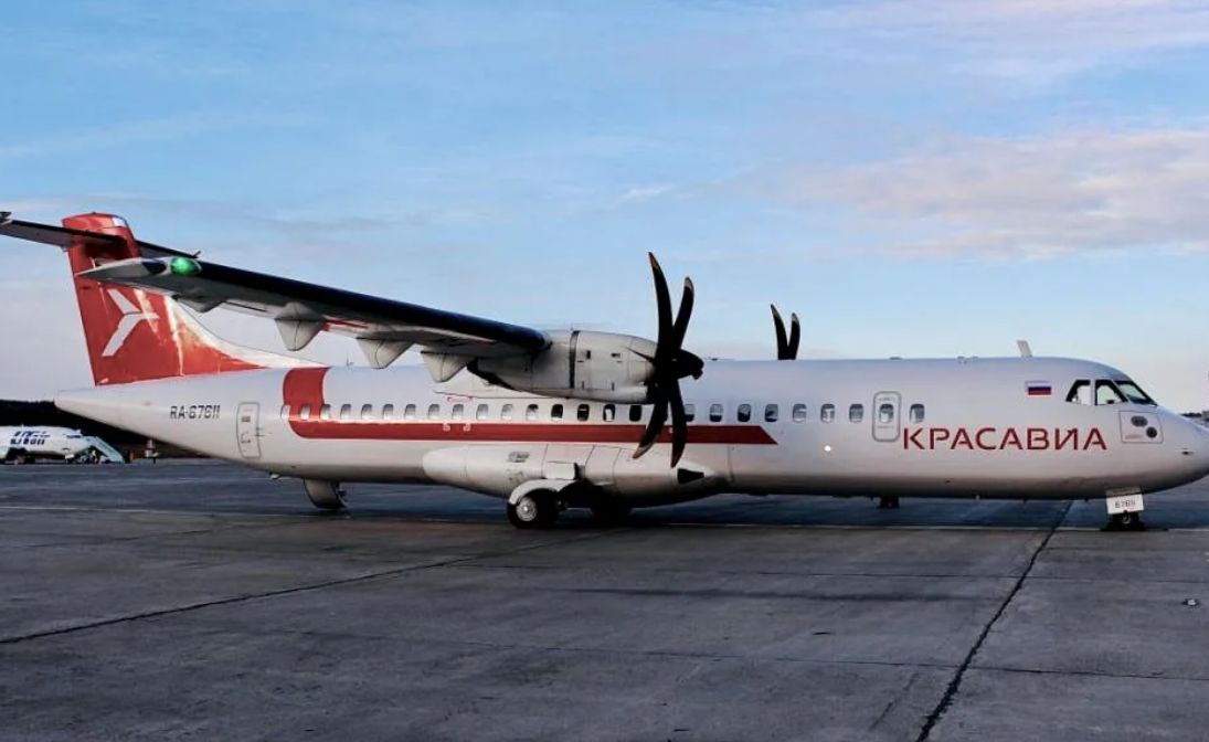 Авиакомпании в красноярске. ATR ATR 72 самолет. Самолет ATR 72 КРАСАВИА. ATR 72-500 самолет. ATR 42-500 самолет.