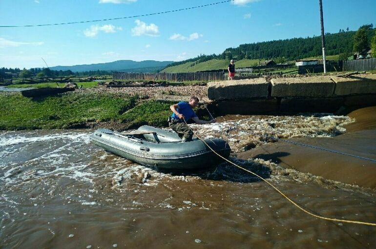 Буриадад үерийн улмаас 170 км авто зам болон төмөр замд гэмтэл учрав 