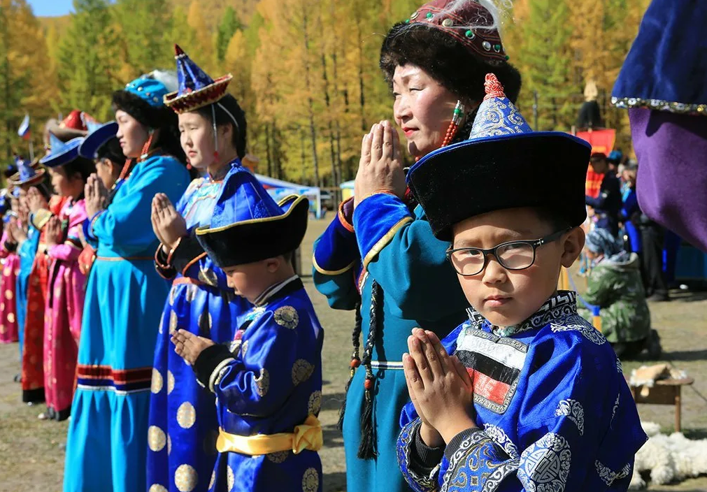 День республики бурятия. Окинский район Сойоты. Эвенки Сойоты. Сойоты в Бурятии. Буряты эвенки Тофалары.