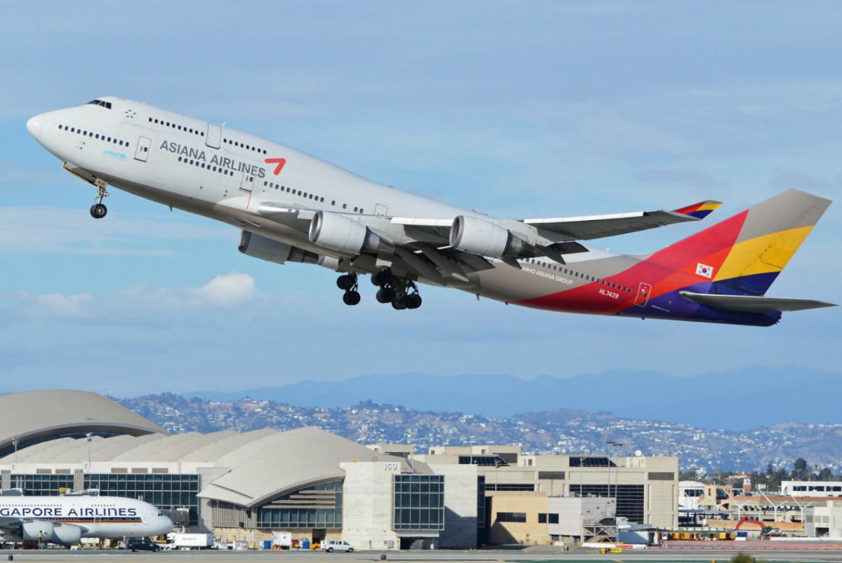 Asiana airlines. Asiana Airlines Боинг 747. Боинг 747-400 Asiana. Боинг 747 грузовой Asiana Airlines. Asiana Airlines самолеты.