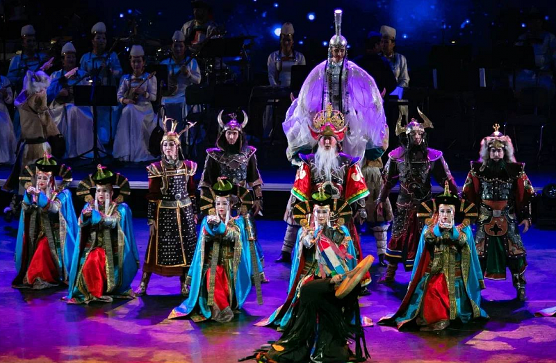 Театр «Байкал» выступил с сольным концертом в Кремле