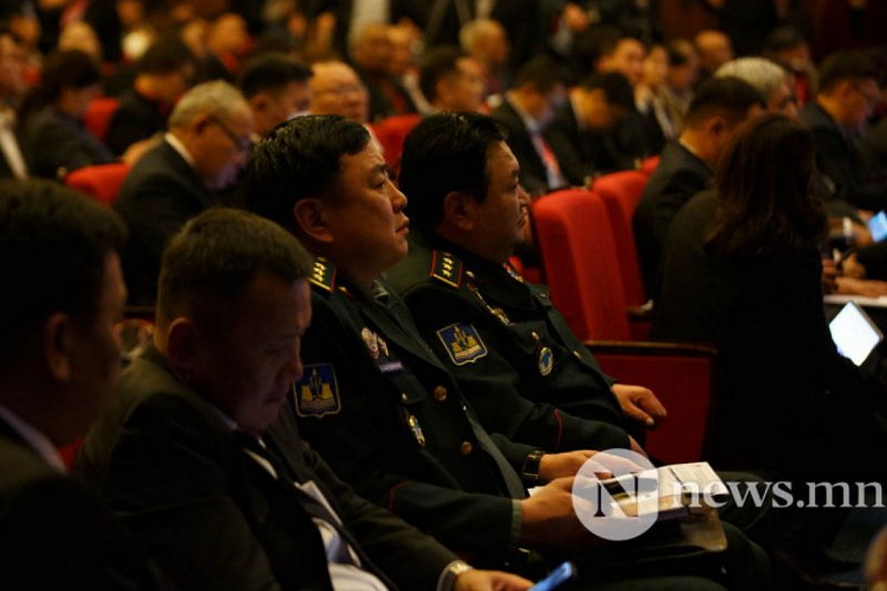 В Улан-Баторе прошли первые парламентские слушания по делу о хищении угля