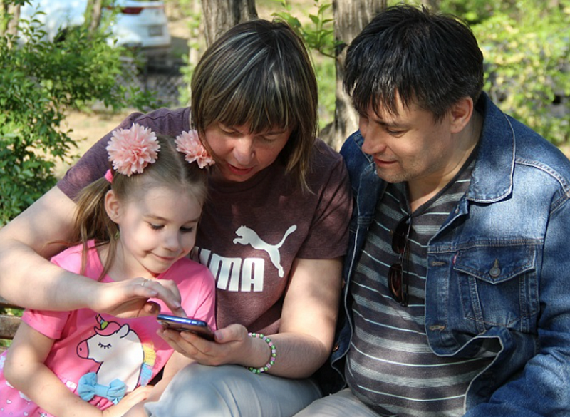 Правительство России утвердило единый образец удостоверения многодетной семьи