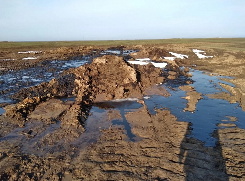 В Калмыкии произошел разлив нефти