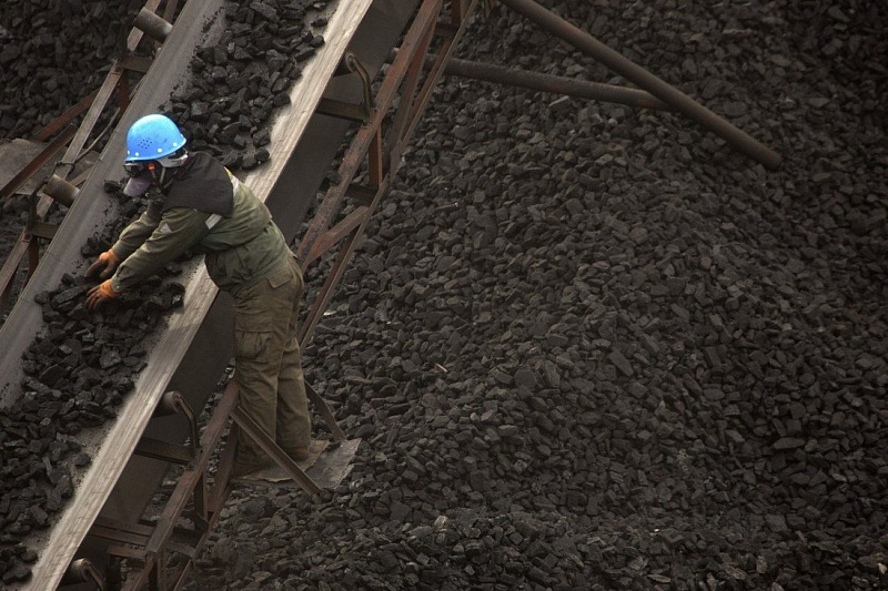 Китай стремится увеличить экспорт угля из Монголии