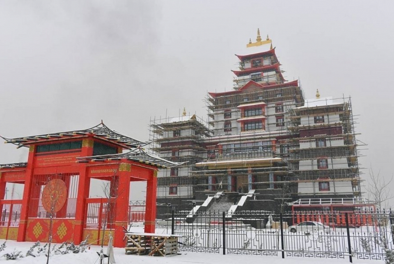 Открытие крупнейшего в России буддийского монастыря в Туве перенесли на теплое время года