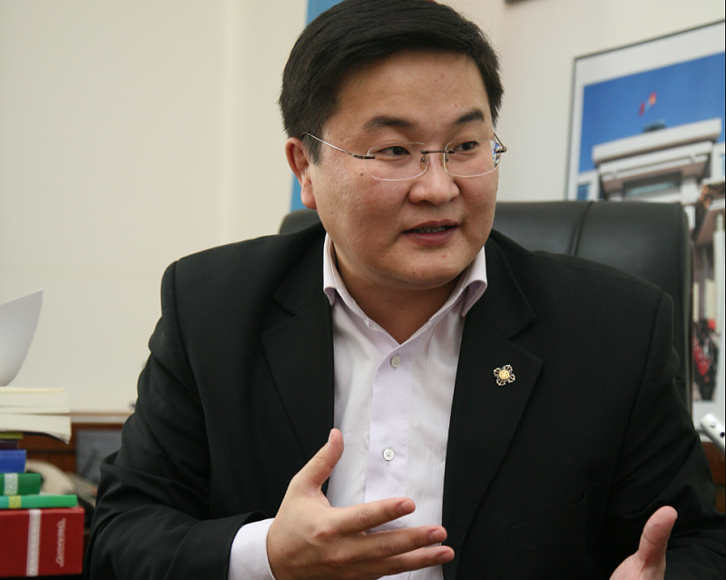 В Монголии суд отказался выпустить за рубеж подозреваемого в коррупции экс-министра