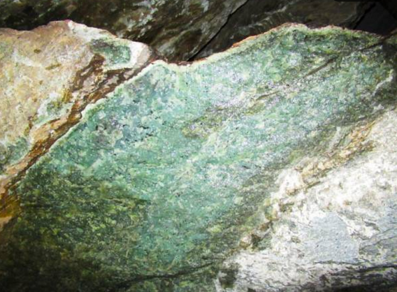 В Бурятии пресекли контрабанду полудрагоценных камней на 124 млн