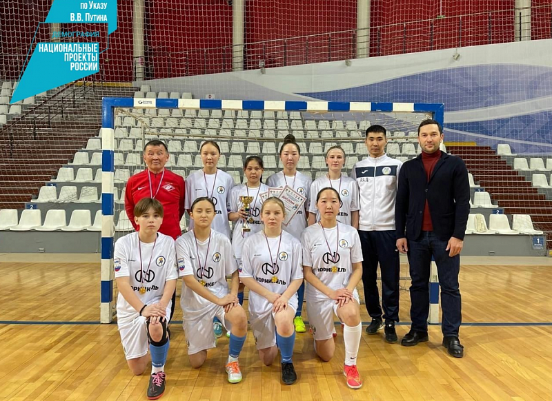 Футболистки Бурятии - серебряные призеры России