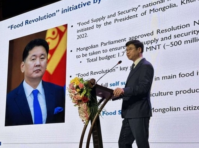 Во Вьентьяне состоялся монгольско-лаосский бизнес-форум