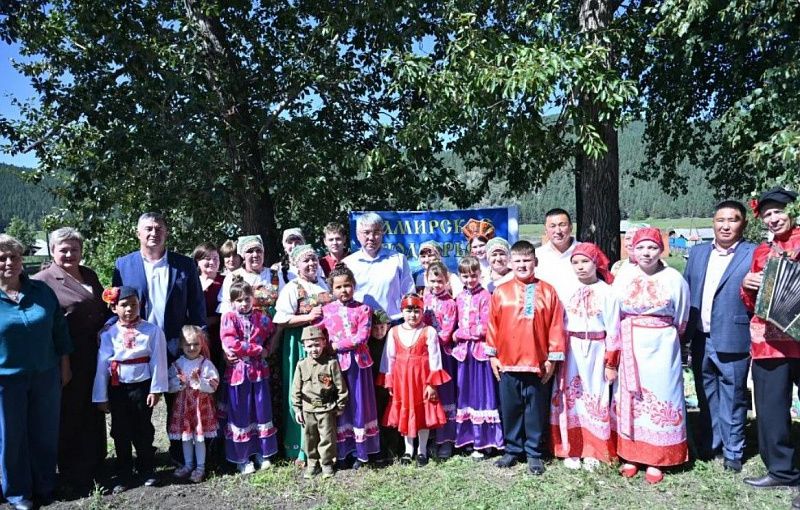 Глава Бурятии совершил рабочую поездку в Кяхтинский район: от ремонта школ до поддержки фермеров