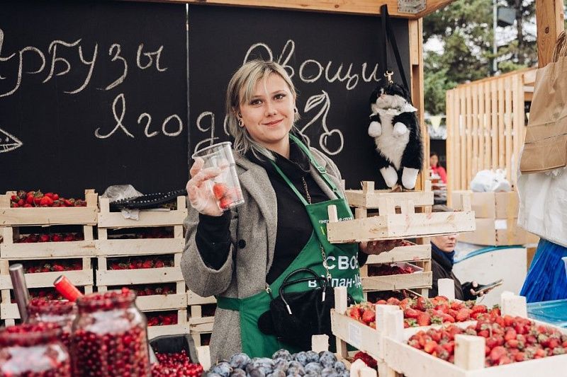 В Улан-Удэ открылся шестой фестиваль фермерской продукции «Своё в Улан-Удэ»