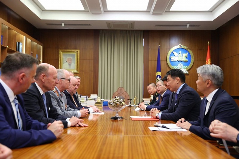 Генеральный инспектор Бундесвера нанес визит вежливости президенту Монголии