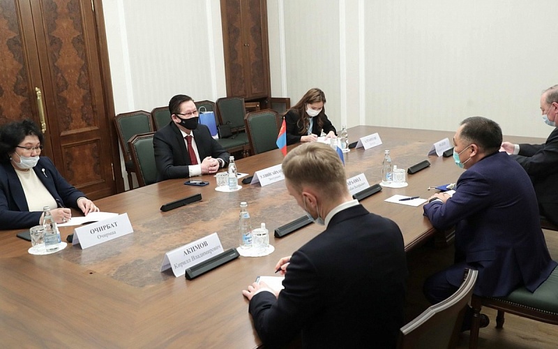 Шолбан Кара-оол встретился с послом Монголии в России