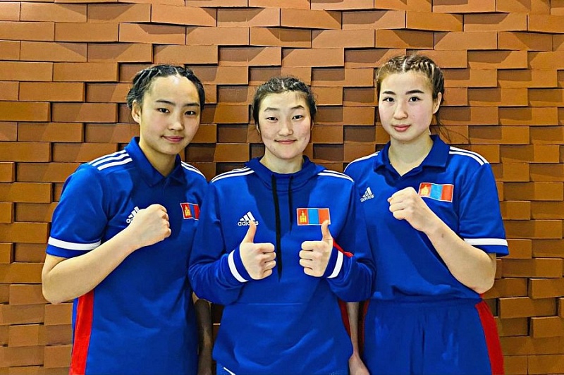Монгольские спортсменки поборются за золото чемпионата Азии по боксу