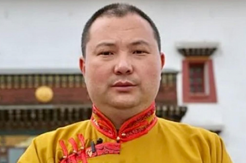 Представитель Далай-ламы в России сложил полномочия верховного ламы Калмыкии