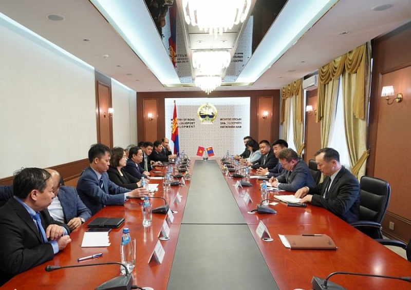 Монголия и Вьетнам обсудили сотрудничество в сфере торговли и транспорта