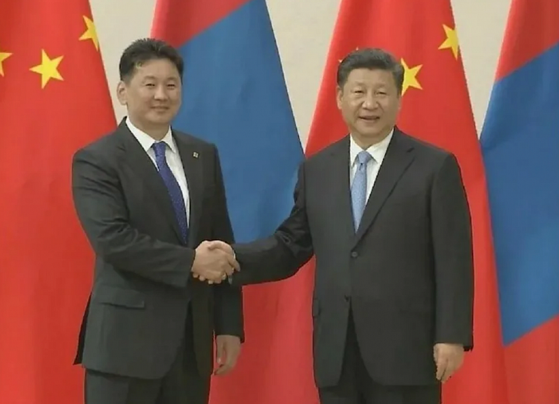 Президент Монголии дал оценку развитию сотрудничества с Россией и Китаем