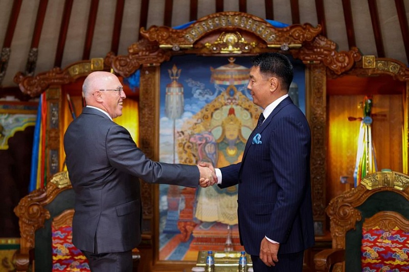 Посол США в Монголии награжден орденом "Полярная звезда"