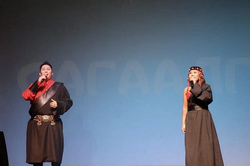 Артисты Бурятской филармонии выступили на Сагаалгане в Санкт-Петербурге