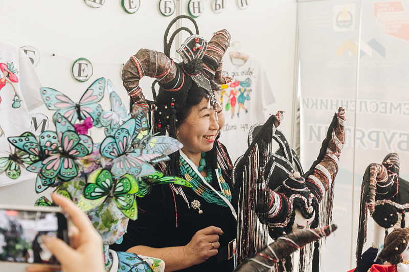 Представители малого бизнеса Бурятии и Монголии представили свою продукцию на выставке-ярмарке в Улан-Удэ. ФОТО