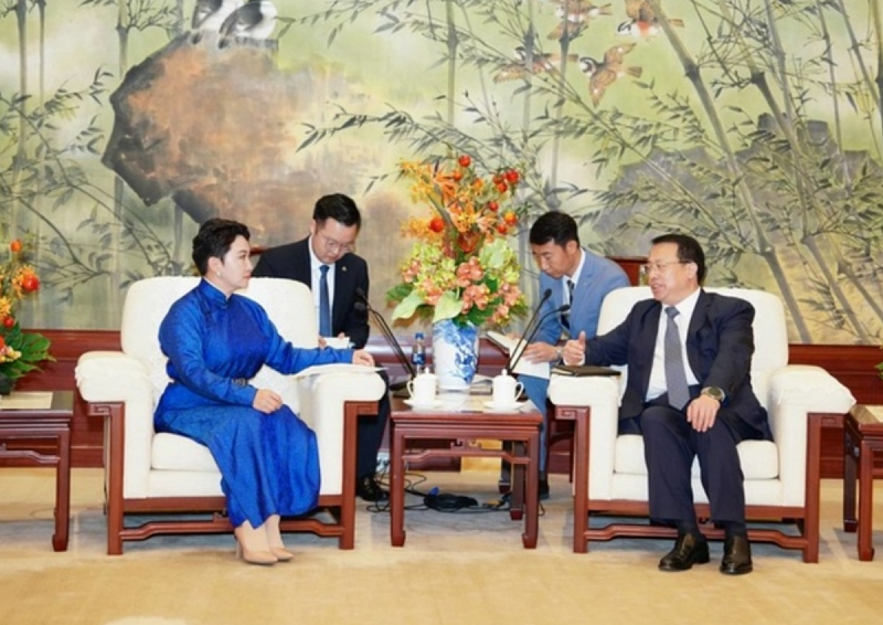 Крупные предприятия Шанхая примут участие в Монгольском экономическом форуме