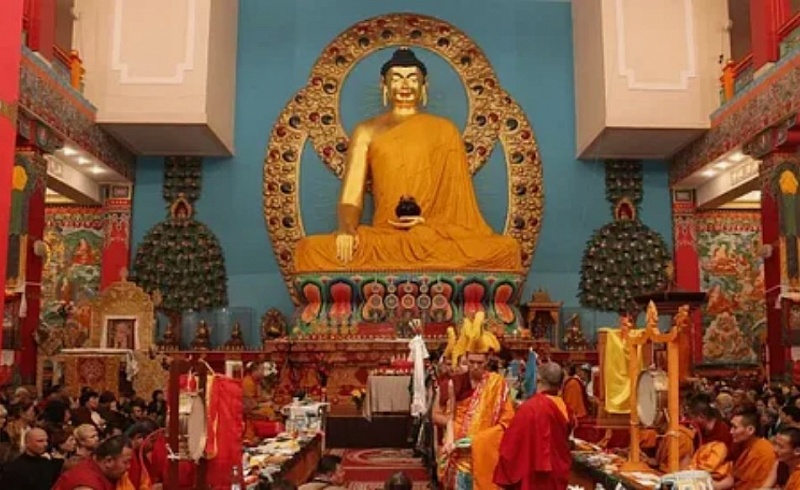 Глава Калмыкии объявил 23 мая выходным днем по случаю Дня рождения Будды Шакьямуни