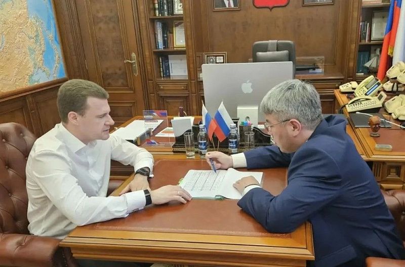 Алексей Цыденов обсудил в Москве строительство крупных социальных объектов в Бурятии