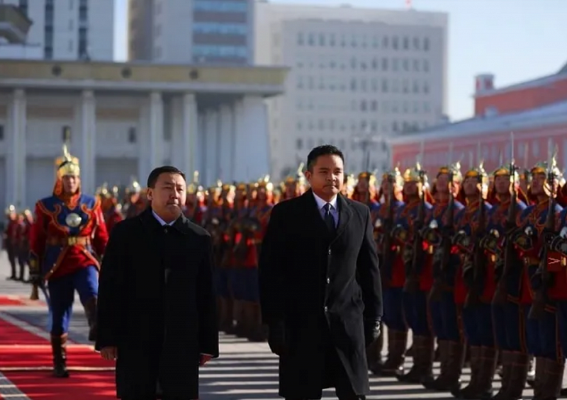 Новый посол США вручил верительные грамоты президенту Монголии