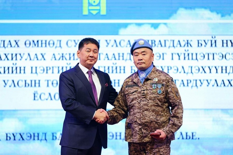 Монгольским миротворцам вручили государственные награды