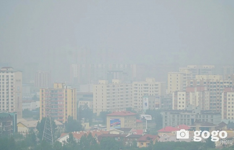 Дым от лесных пожаров в Сибири накрыл столицу Монголии