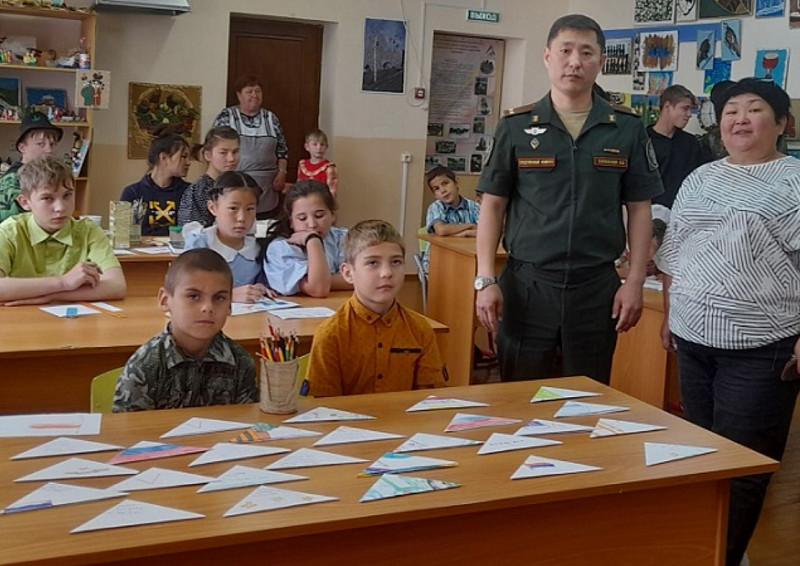 В Бурятии проходит Всероссийская акция "Письмо солдату"