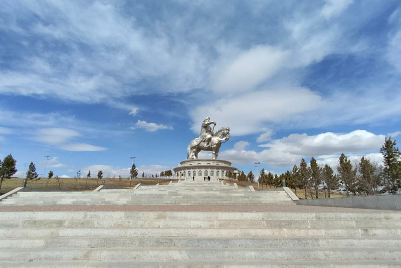 Количество иностранцев, осуществляющих трудовую деятельность в Монголии, увеличивается